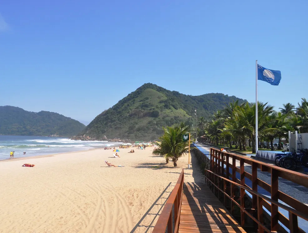 Praia do Tombo, Guarujá (SP).