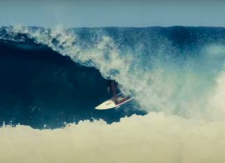 Dane Reynolds segue no rip