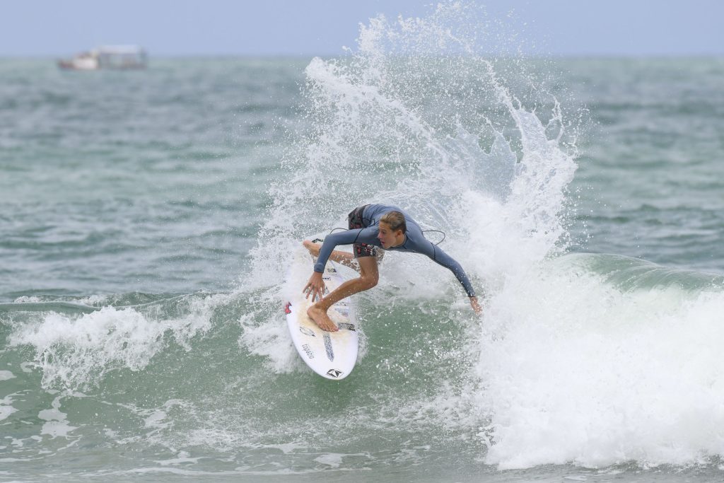 Paranaense Anuar Chiah, líder da Sub 18 Masculino.