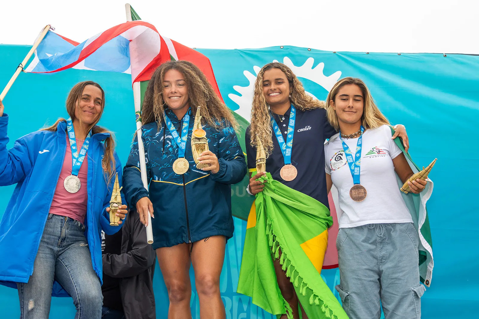 Pódio do Longboard Feminino: Atalanta Bastista (Ouro),Jazmine Dean, de Porto Rico, conquistou a prata e Carol Bonilla Bishop, do México, o cobre.