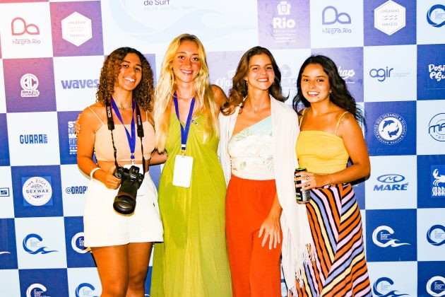 Congresso Carioca de Surf, Larissa, Giulia, amiga e Dani. Foto: guerrerofotografy.