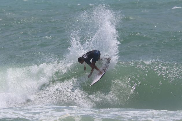 Artur Silva, Ponte Surf Final Heat, Ponte Metálica, Praia de Iracema, Fortaleza (CE). Foto: Lima Jr..