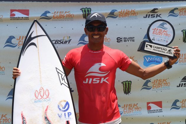 Artur Silva, Ponte Surf Final Heat, Ponte Metálica, Praia de Iracema, Fortaleza (CE). Foto: Lima Jr..