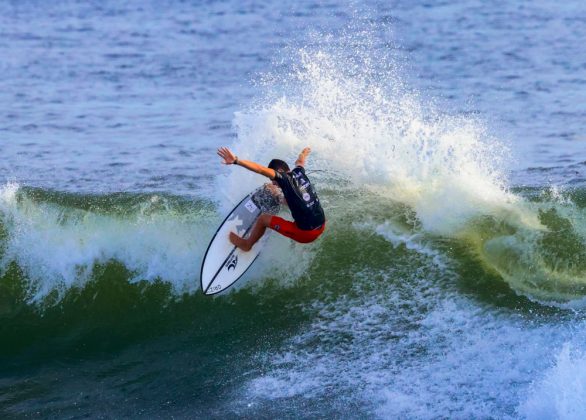 Nicolas Oliveira, Corona Alas Pro Tour, El Paredón, Guatemala. Foto: Divulgação.