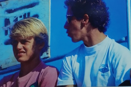 Teco Padaratz e David Husadel, pioneiros do surfe competição.