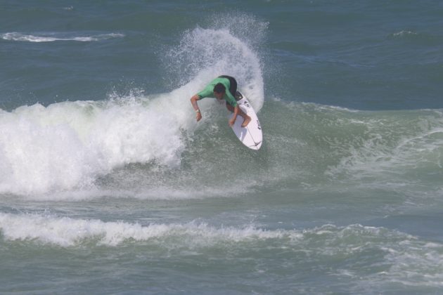 Thiago Eduardo, Ponte Surf Final Heat, Ponte Metálica, Praia de Iracema, Fortaleza (CE). Foto: Lima Jr..