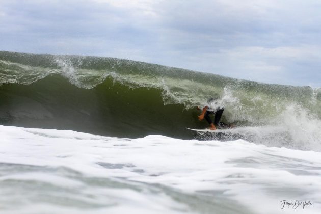 Daniel Fachini, Praia de Massaguaçu, Caraguatatuba (SP). Foto: Filipi Del Valle.