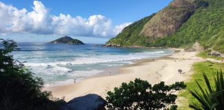 Rio controla acesso às praias