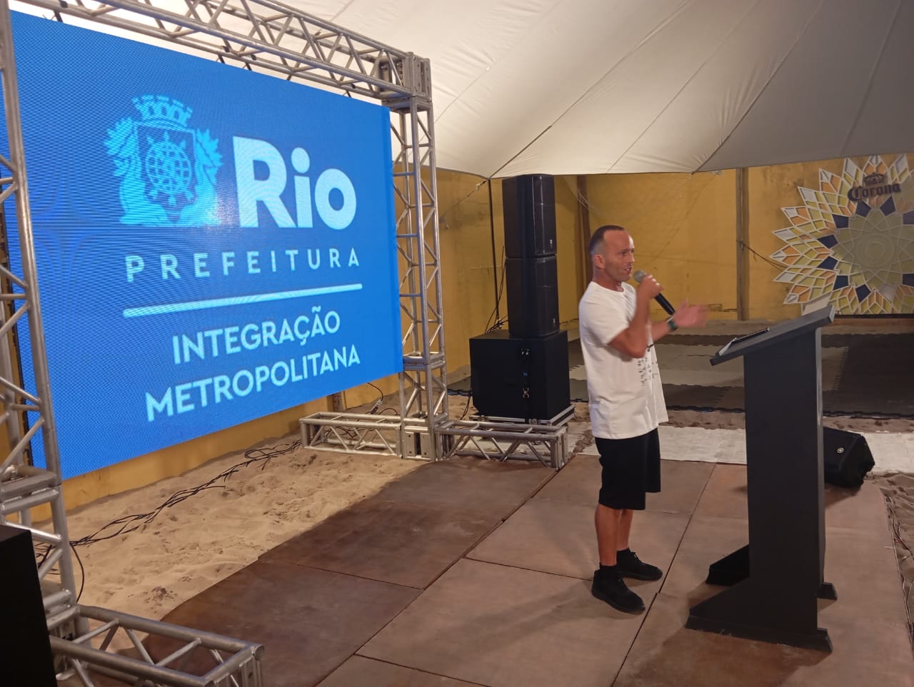 Henry Ajdelsztajn discursa durante a abertura do CCS 2024.