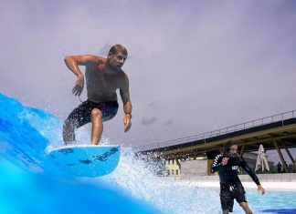 Três horas na piscina alemã