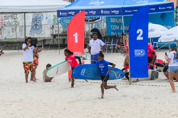 Dream Tour das Comunidades fomenta esporte em projetos sociais.