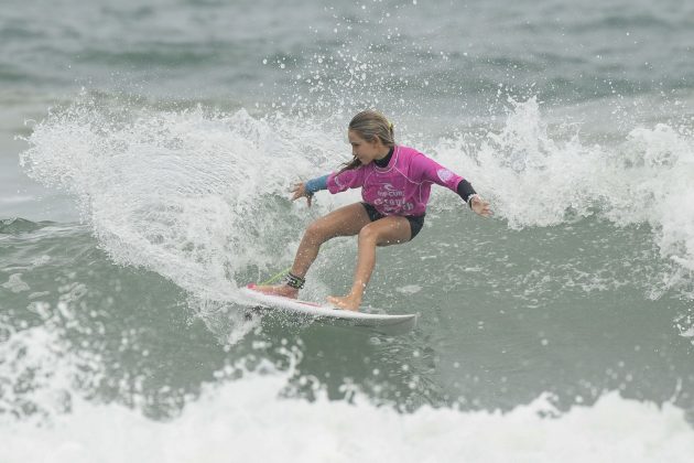 Maria Clara Chuquer, CBSurf Rip Curl Grom Search, Praia do Tombo, Guarujá (SP). Foto: Márcio David.