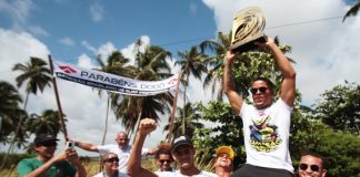 Porto de Galinhas recebe com festa