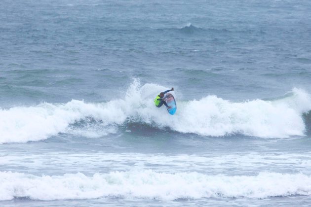 Heitor Alves, Interassociações de Surf 2024, Praia da Vila, Imbituba (SC). Foto: Angelo Possenti.