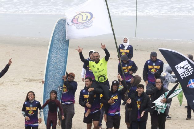 José Fernando, Interassociações de Surf 2024, Praia da Vila, Imbituba (SC). Foto: Angelo Possenti.