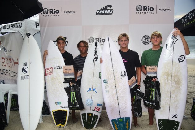 Pódio Sub 18 Masculino, Prainha Surf Pro/Am 2024, Rio de Janeiro. Foto: Nelson Veiga.