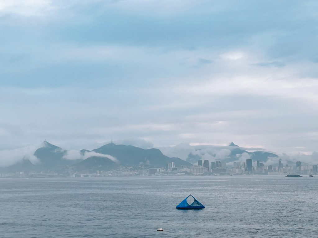 Baía de Guanabara vista de Niterói (RJ).