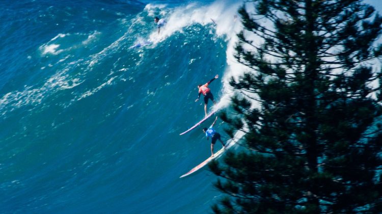 Eddie Aikau Invitational, Waimea Bay, ilha de Oahu, Havaí. Foto: Bruno Lemos.