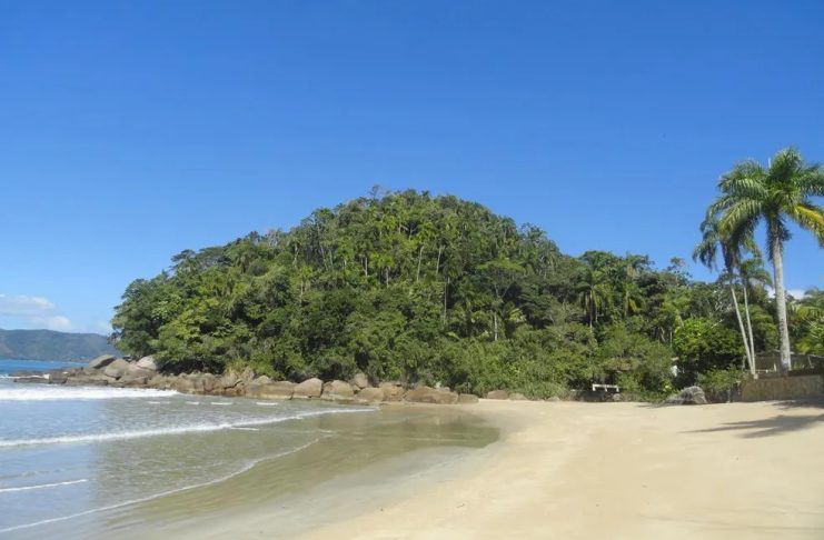 Vinte praias impróprias