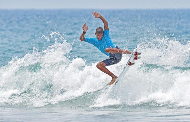 Equilibriza Surf Grommets, Praia de Pernambuco, Guarujá (SP). Foto: Divulgação.