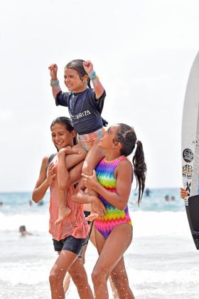 Equilibriza Surf Grommets, Praia de Pernambuco, Guarujá (SP). Foto: Divulgação.