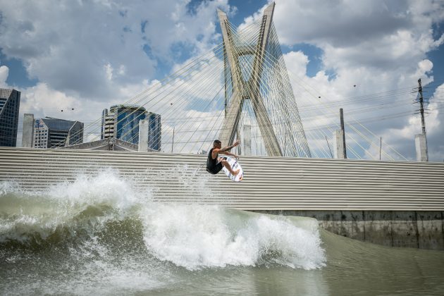 Italo Ferreira, São Paulo Surf Club, São Paulo (SP). Foto: Marcelo Maragni.