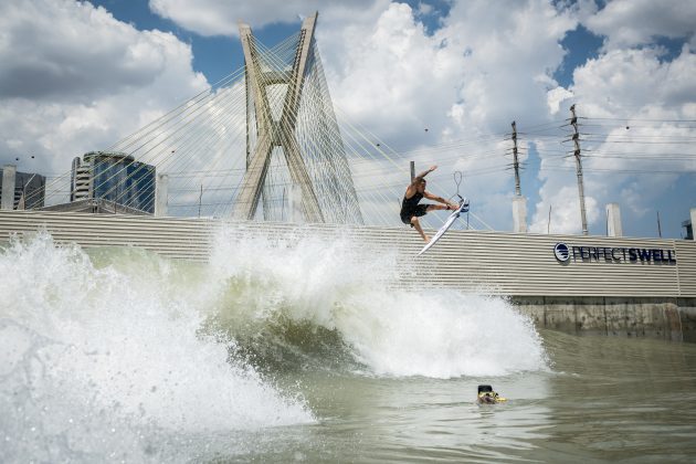 Italo Ferreira, São Paulo Surf Club, São Paulo (SP). Foto: Marcelo Maragni.