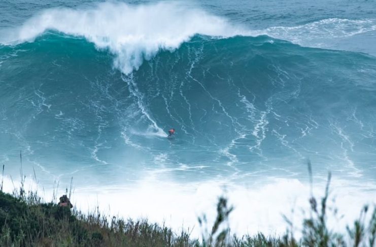 Temporada intensa em Nazaré