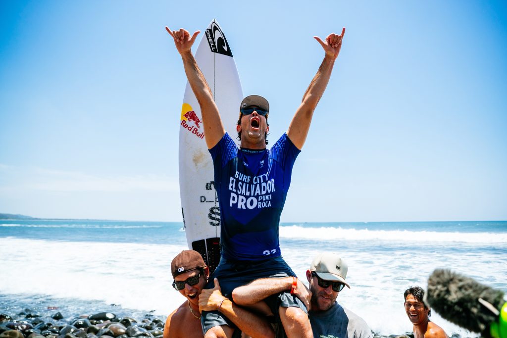 Jordy Smith é campeão do El Salvador Pro 2025.