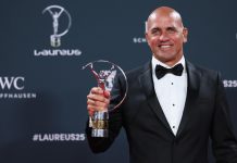 Kelly Slater reconhecido