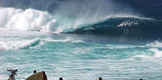 Rip Curl assume Pipe Masters