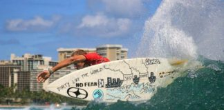 Flynn Novak detona de Simon no Hawaii