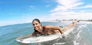 Sabrina Munhoz tenta vaga no SuperSurf