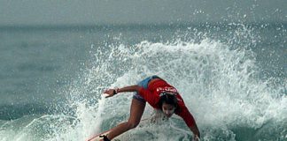 Andréa Lopes busca liderança no SuperSurf