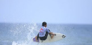 Gabriel Medina abre disputas na Barra (RJ)