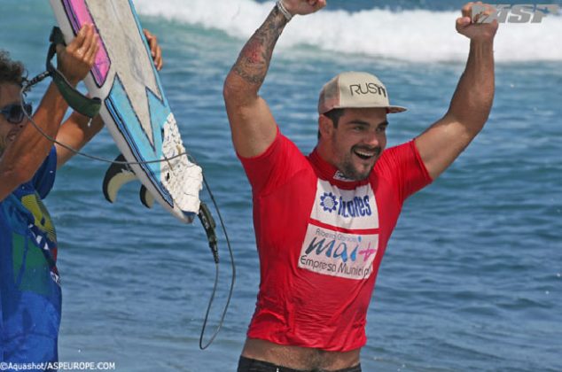 Willian Cardoso1, Azores Island Pro 2009, Portugal. Foto: Aquashot / Aspeurope.com.