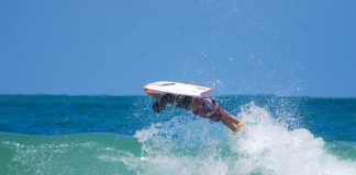 Show de bodyboard levanta o Gaibú (PE)