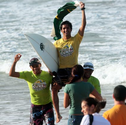 Andre Fagundes, Brasileiro de Surf Universitário 2009, Ponta Negra (RN). Foto: Rodrigo Mesquita.