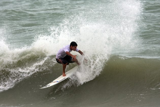 Flavio Galini, Brasileiro de Surf Universitário 2009, Ponta Negra (RN). Foto: Rodrigo Mesquita.