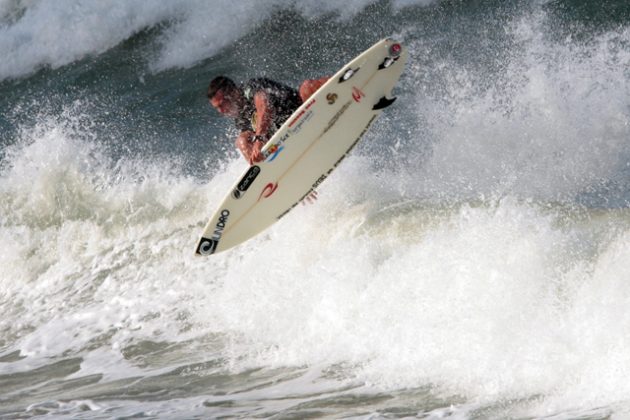 Glauciano Rodrigues, Brasileiro de Surf Universitário 2009, Ponta Negra (RN). Foto: Rodrigo Mesquita.