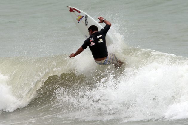 Gutemberg Silva, Brasileiro de Surf Universitário 2009, Ponta Negra (RN). Foto: Rodrigo Mesquita.