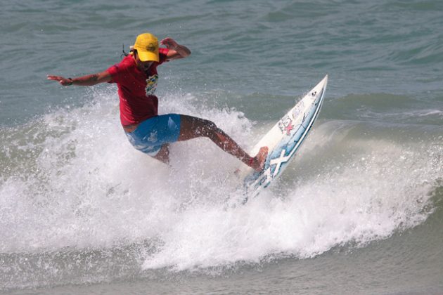 Rafaela Bahia, Brasileiro de Surf Universitário 2009, Ponta Negra (RN). Foto: Rodrigo Mesquita.