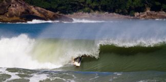 Abolição solto em Maresias (SP)