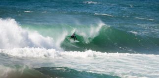 Mick Fanning defende o posto