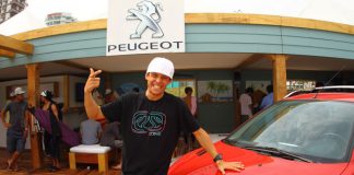 Caetano leva o Peugeot