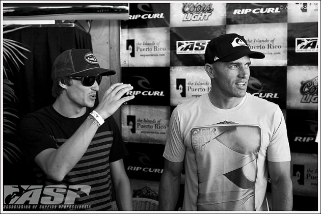 Dylan Graves e Kelly Slater, Rip Curl Pro Search 2010, Middles, Porto Rico. Foto: Carlos Infante.