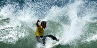 Eric Rebiere entra de cabeça no WCT 2004