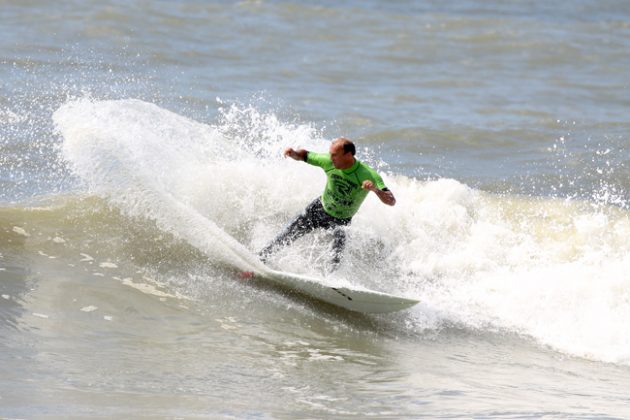 Aldrin Pereira, Circuito Catarinense Amador 2010, praia do Rincão, Içara (SC). Foto: Basílio Ruy / Fecasurf.