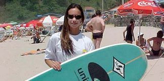 Unipran promove clínica de surfe feminino