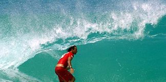 Renan Rocha garante wild card para o WCT